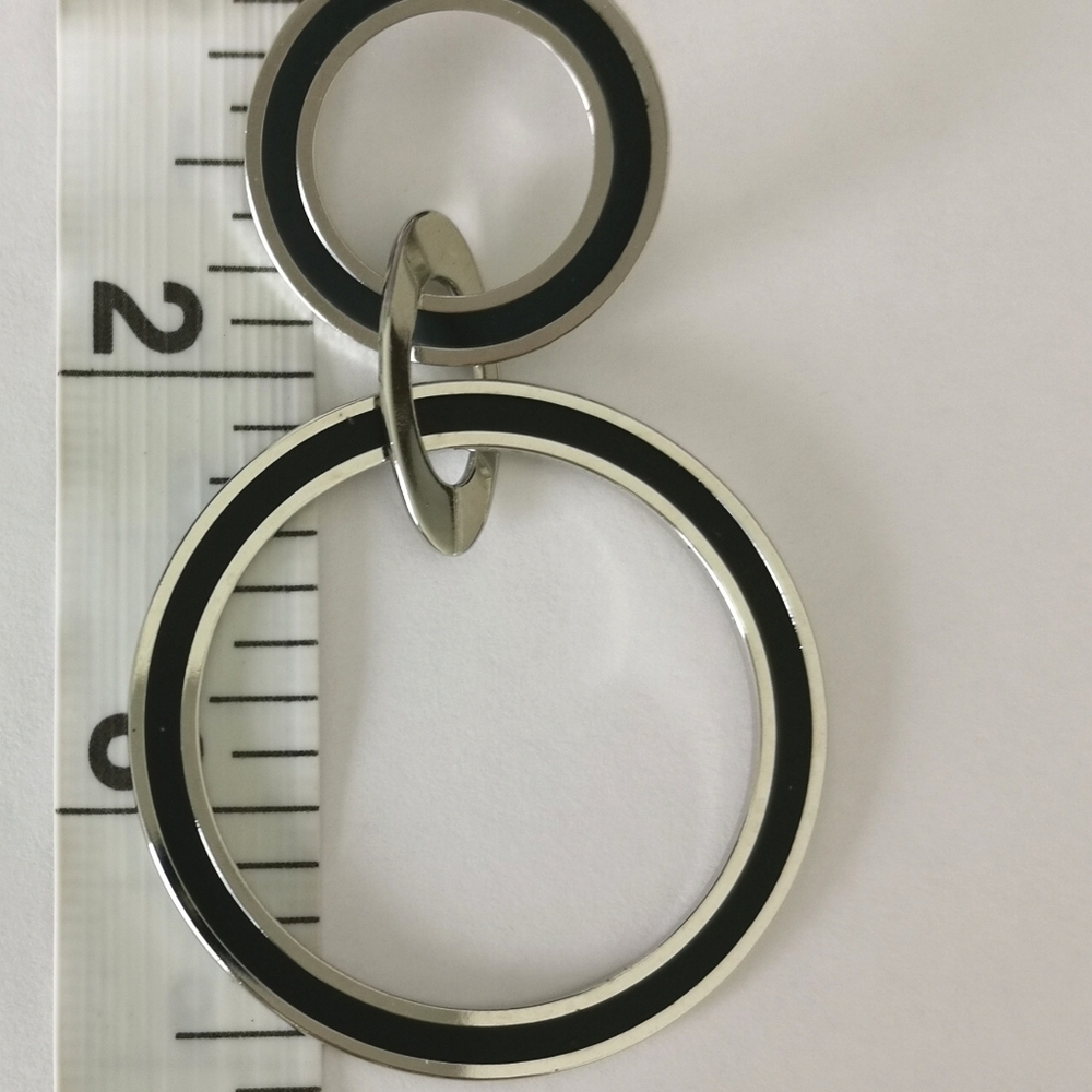 Silver & Black Hoop Hoops dangle earrings 🆕 - Picture 4 of 4